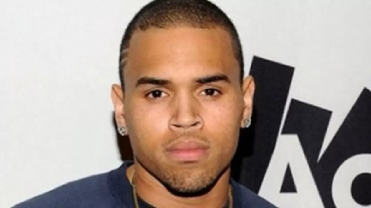 Chris Brown s-a internat într-o instituție de reabilitare după ce a fost arestat