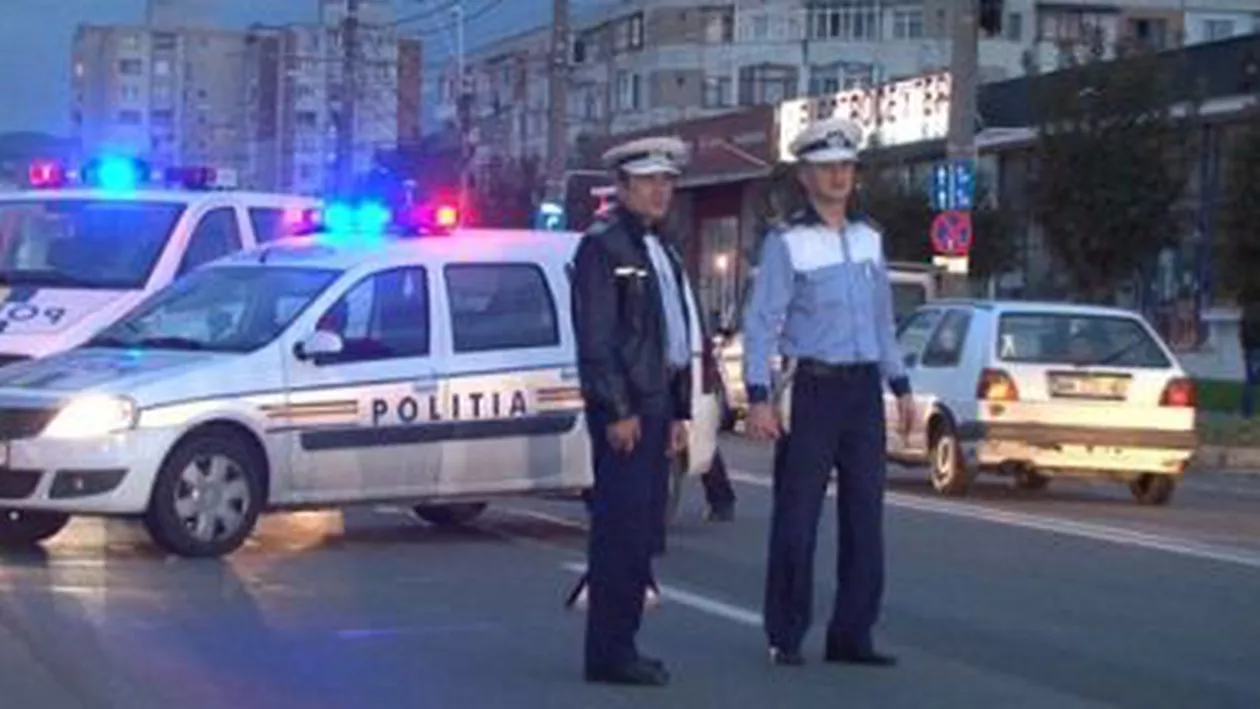 Trei mașini s-au ciocnit în București: Două persoane au fost ușor rănite