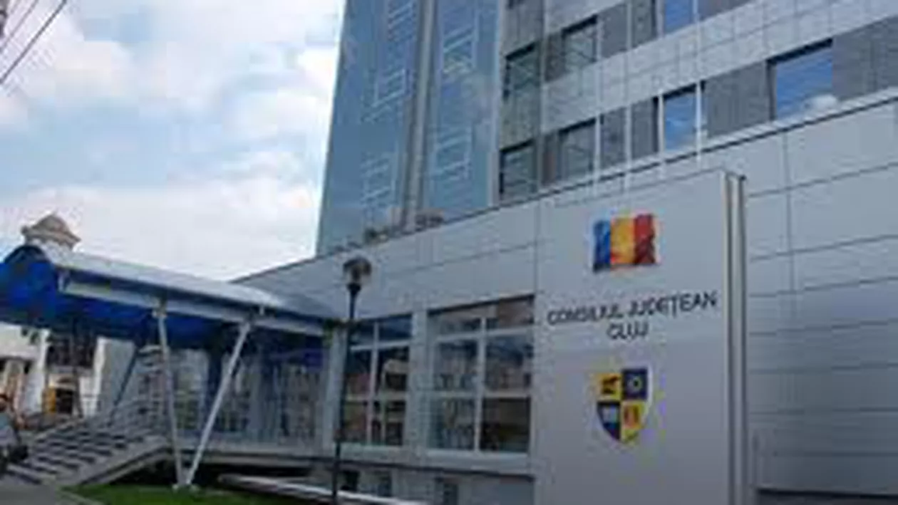 Angajații de la „Pază și protecție Cluj” SRL, din subordinea CJ Cluj, au mâncat pizza și au băut whisky din banii publici