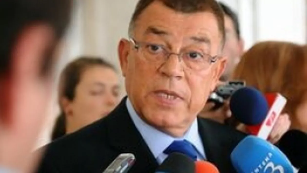 Stroe îl susține pe Antonescu: Problema legată de Stănescu nu se poate rezolva decât prin excluderea sa din partid