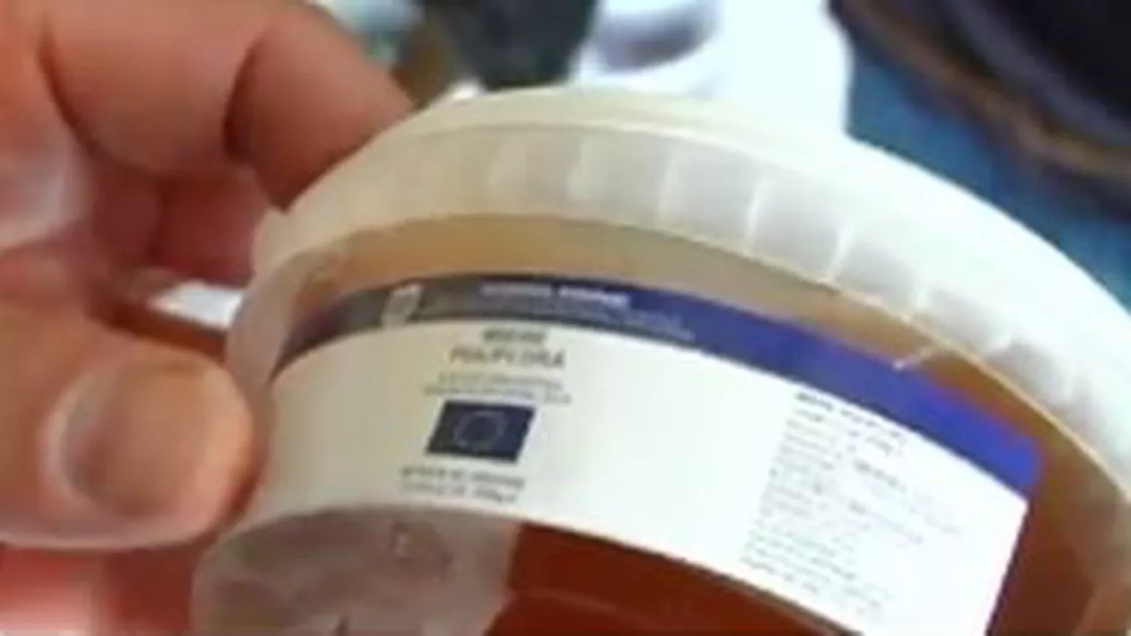 Scandalul mierii contrafăcute: Peste 250 tone de miere, distribuite în 28 de județe din țară (VIDEO)