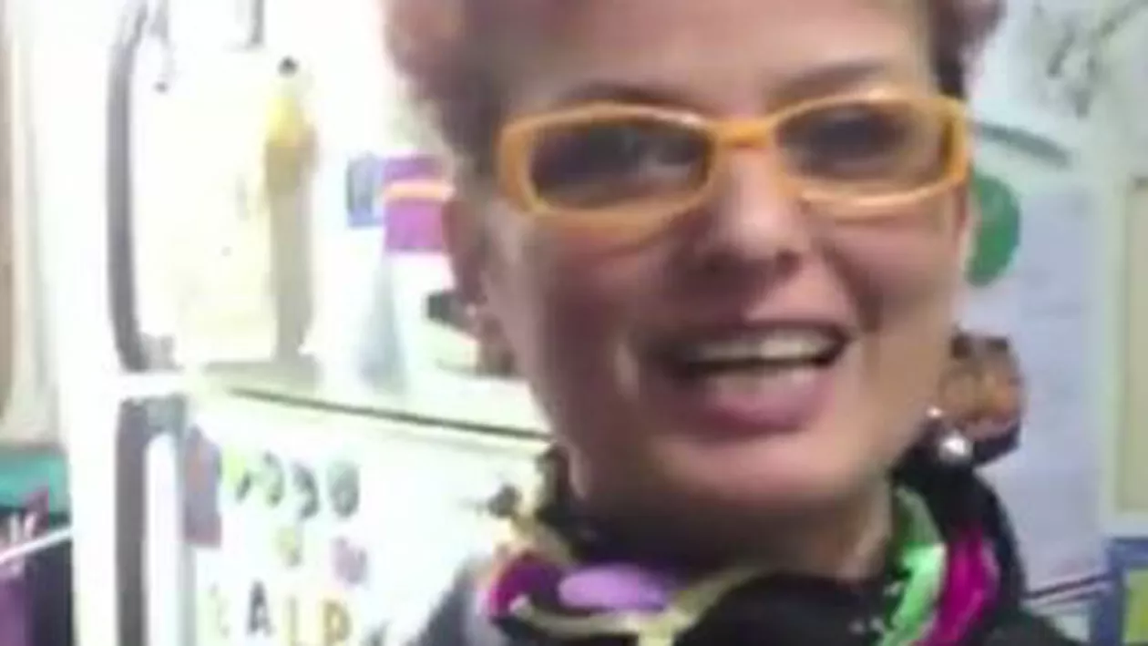 O româncă a primit 150 mesaje de ”La mulți ani” în urma unei postări făcute de fiul ei pe Facebook (VIDEO)