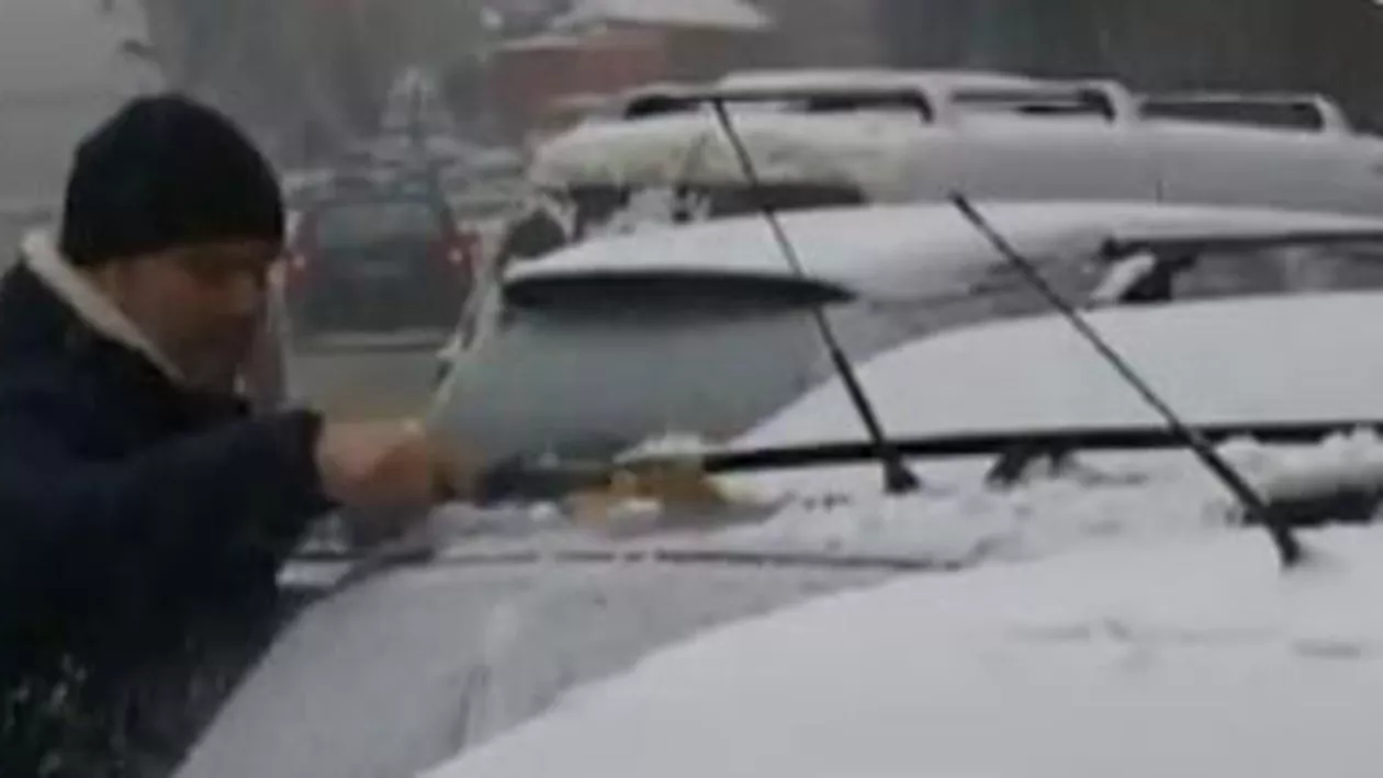 Vremea se răcește treptat, iar primele ninsori apar la finalul lunii noiembrie