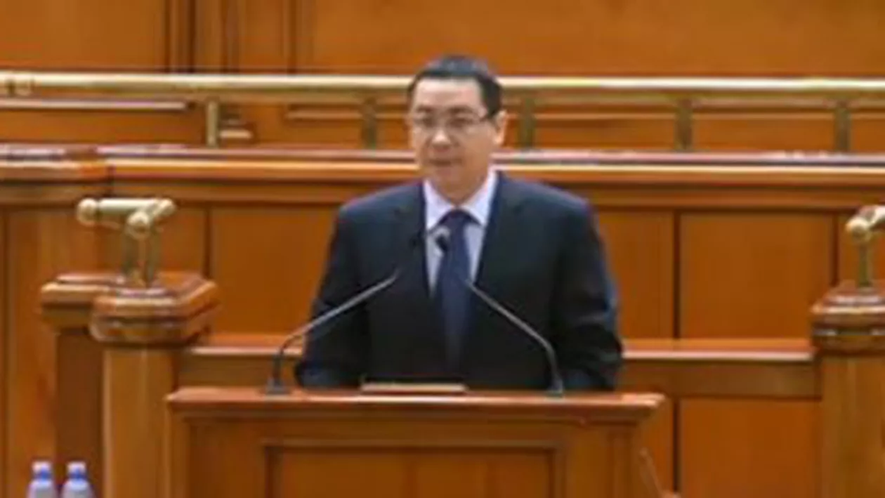 Guvernul şi-a angajat răspunderea asupra legii descentralizării. PDL a absentat de la şedinţă