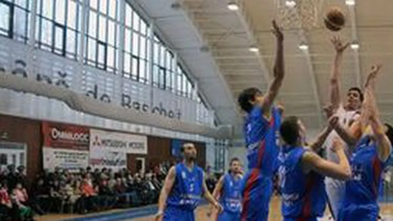 Cinci baschetbaliști de la CSM Oradea, internați după ce au fost diagnosticați cu toxiinfecție alimentară