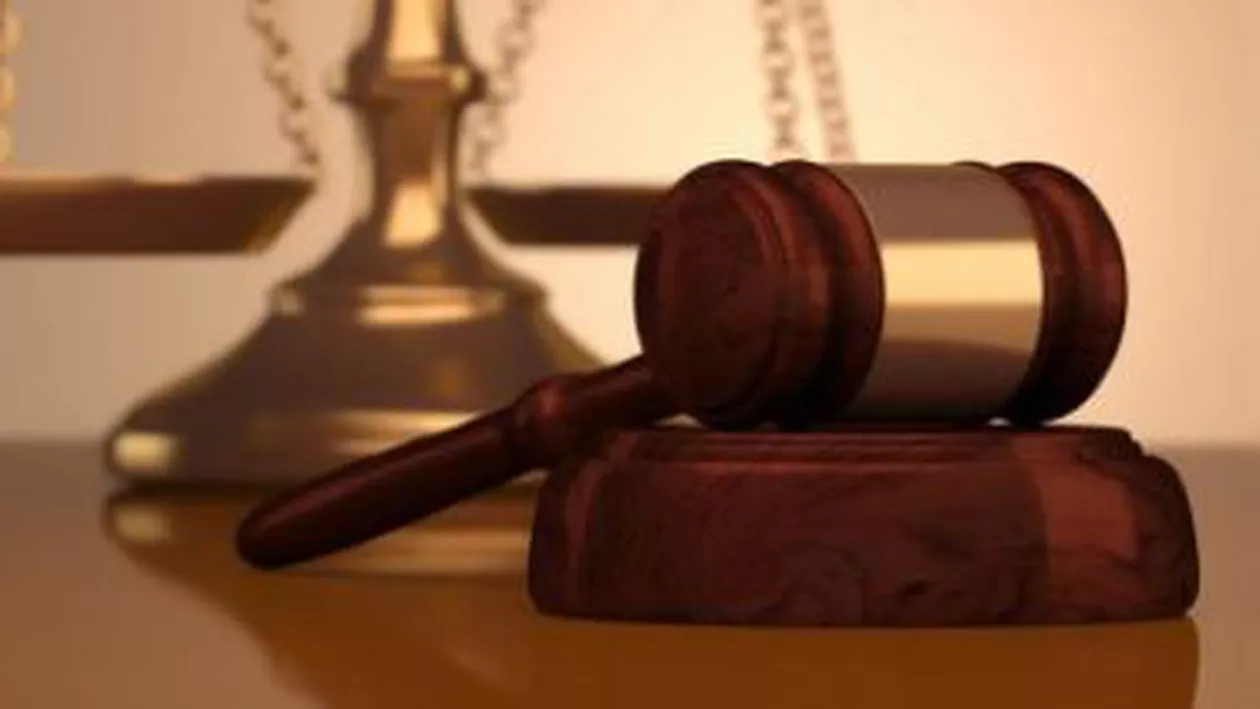 Vaslui: Ministerul Justiției, dat în judecată de 22 de magistrați și grefieri ai Judecătoriei Huși