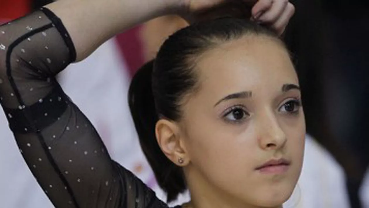 Larisa Iordache, medalie de argint la individual-compus, la Cupa Mondială de la Stuttgart