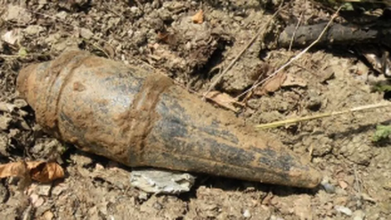 Dâmbovița: Proiectil din Al Doilea Război Mondial, descoperit într-un parc industrial