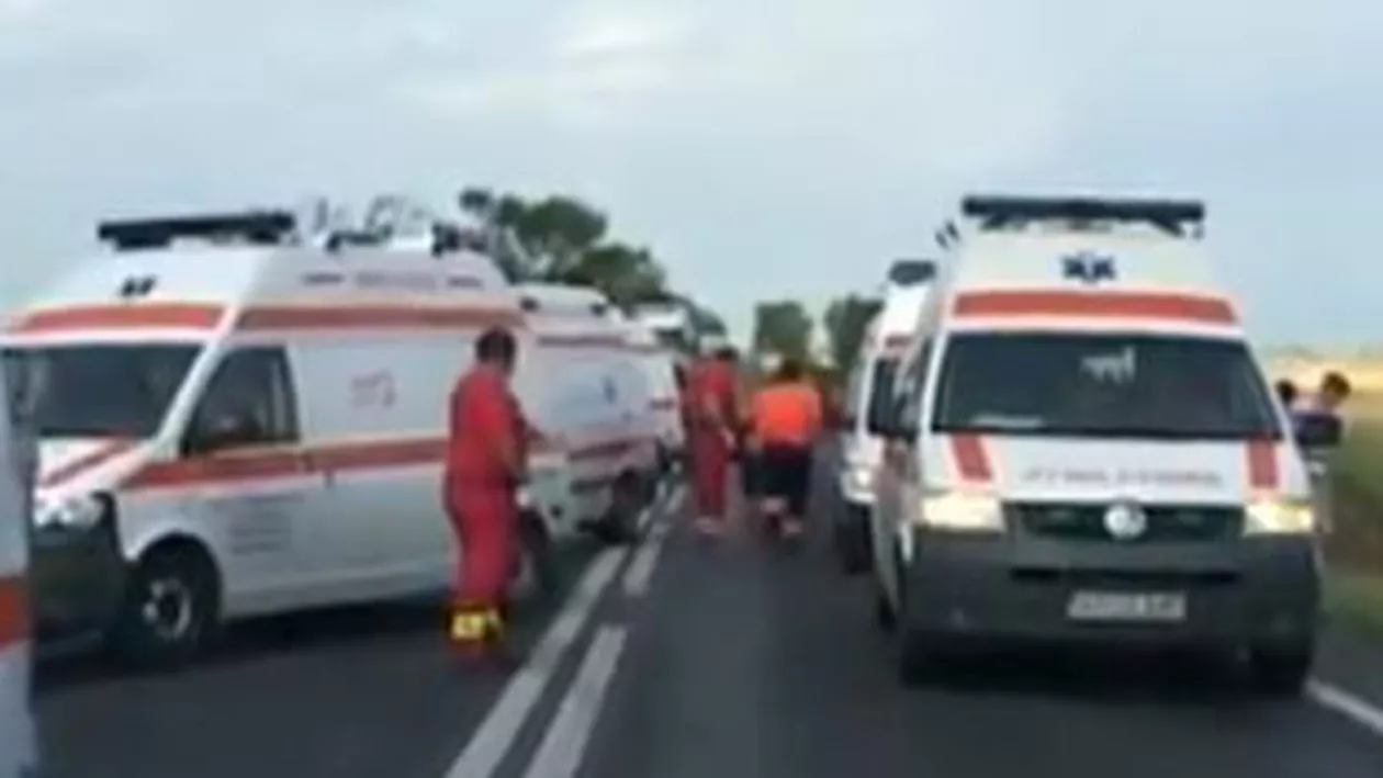Carambol pe DN1, la Azuga: Patru mașini, implicate într-un accident