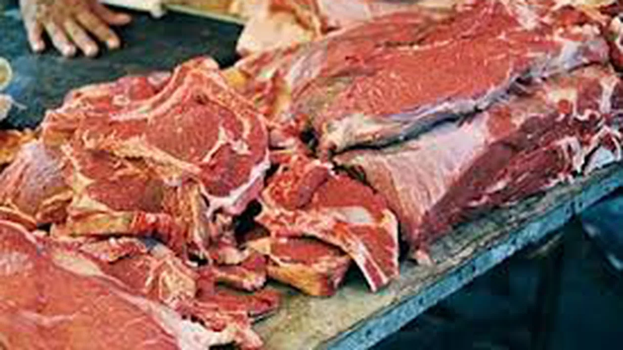 Trei tone de carne, confiscate de la depozitul Antrefrig din Capitală