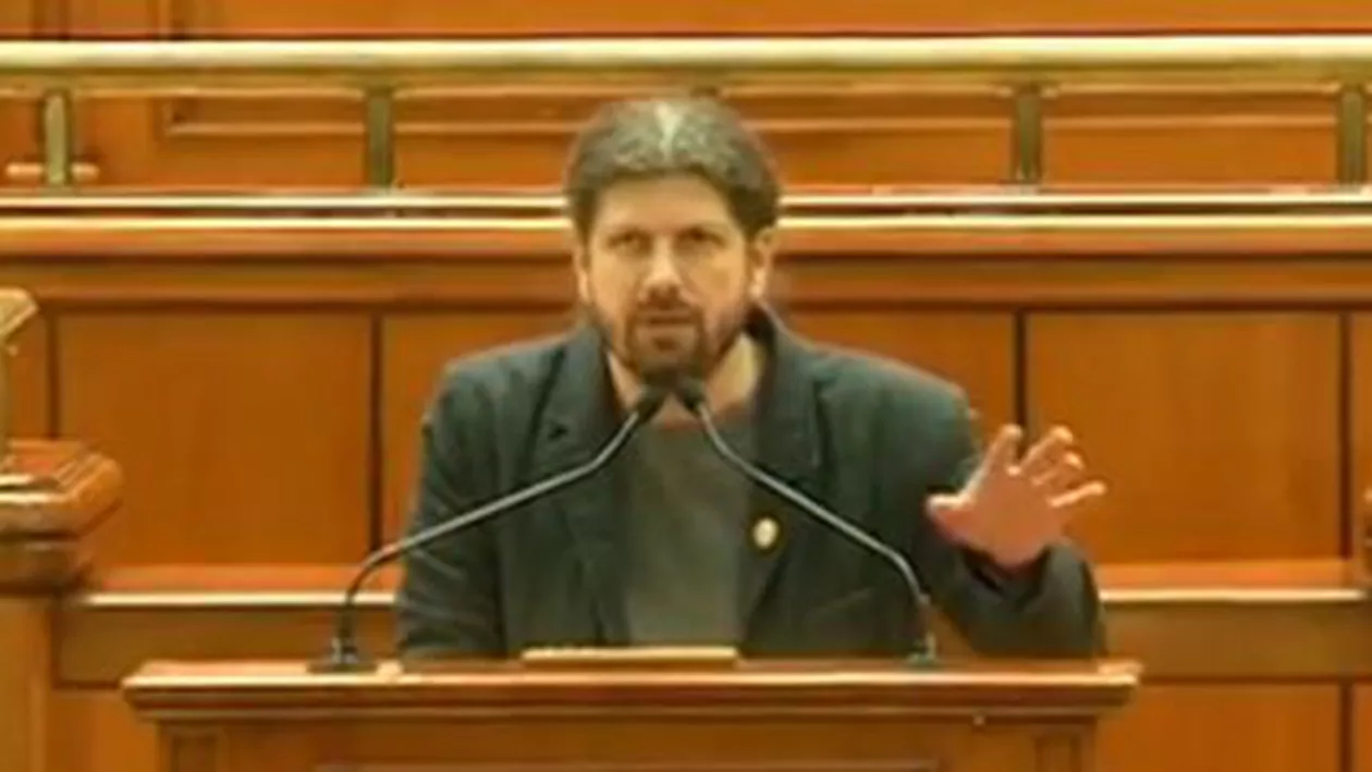 Ceartă în Parlament, între Zgonea și Cernea, din cauza îmbrăcămintei: „Nu mai aveţi bani de cămaşă?”