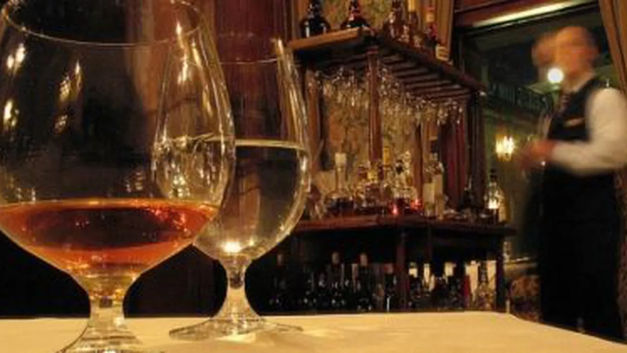 Studiu: Persoanele inteligente consumă mai mult alcool