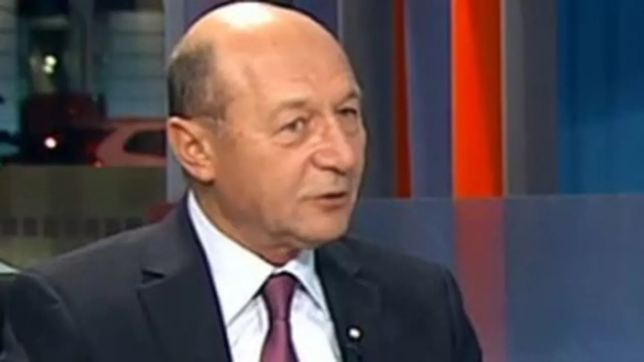 Băsescu, despre comisia Călăraşi: Nu-i rău deloc. Poate învaţă şi politicienii să nu fure terenuri