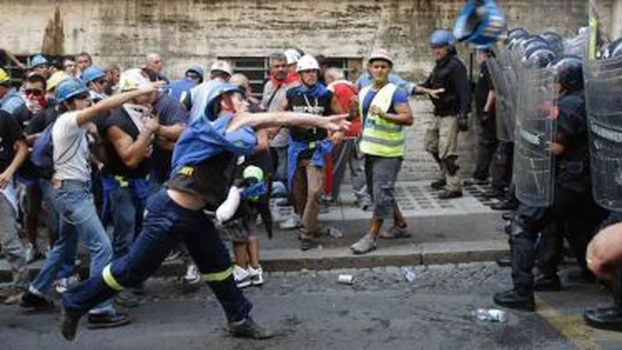 Incidente violente în Italia, în urma unor proteste antiguvernamentale