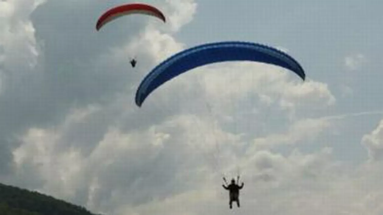 Iranul a eliberat doi parapantiști slovaci, arestați pentru spionaj în luna mai