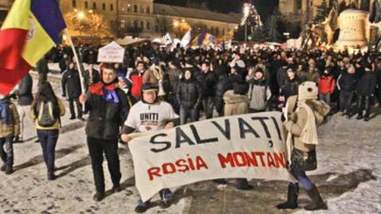 Cluj: Peste 200 de persoane au protestat față de proiectul de la Roșia Montană și exploatarea gazelor de șist