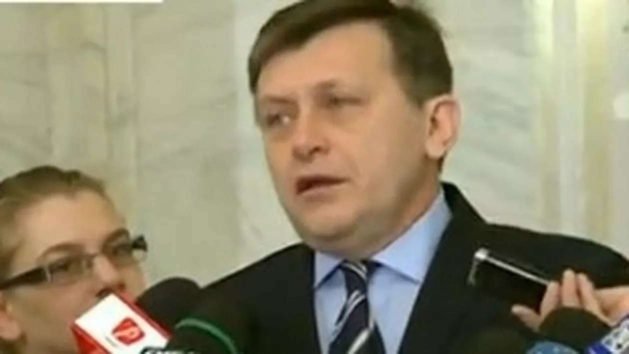 Antonescu: Ponta a fost de acord cu nominalizarea lui Rareș Bogdan la TVR. Până vineri PNL-ul va face o nouă propunere