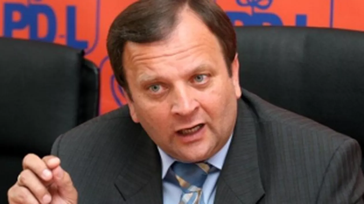 Flutur: Ponta şi Antonescu sunt ca Prigoană şi Bahmuţeanu, se ceartă şi se împacă dacă e lună plină