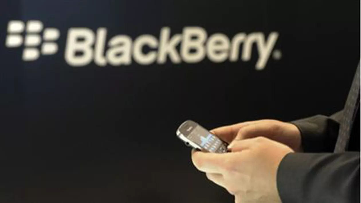 BlackBerry a înregistrat în trimestrul trei pierderi de 4,4 miliarde dolari, la venituri de 1,2 miliarde dolari