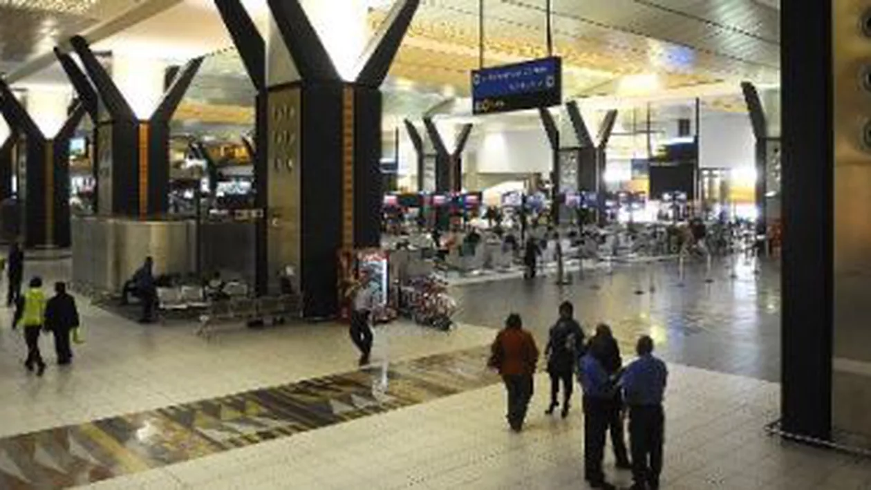 Un avion Boeing 747 al British Airways a lovit cu aripa o clădire de pe aeroportul din Johannesburg: Patru persoane au fost rănite