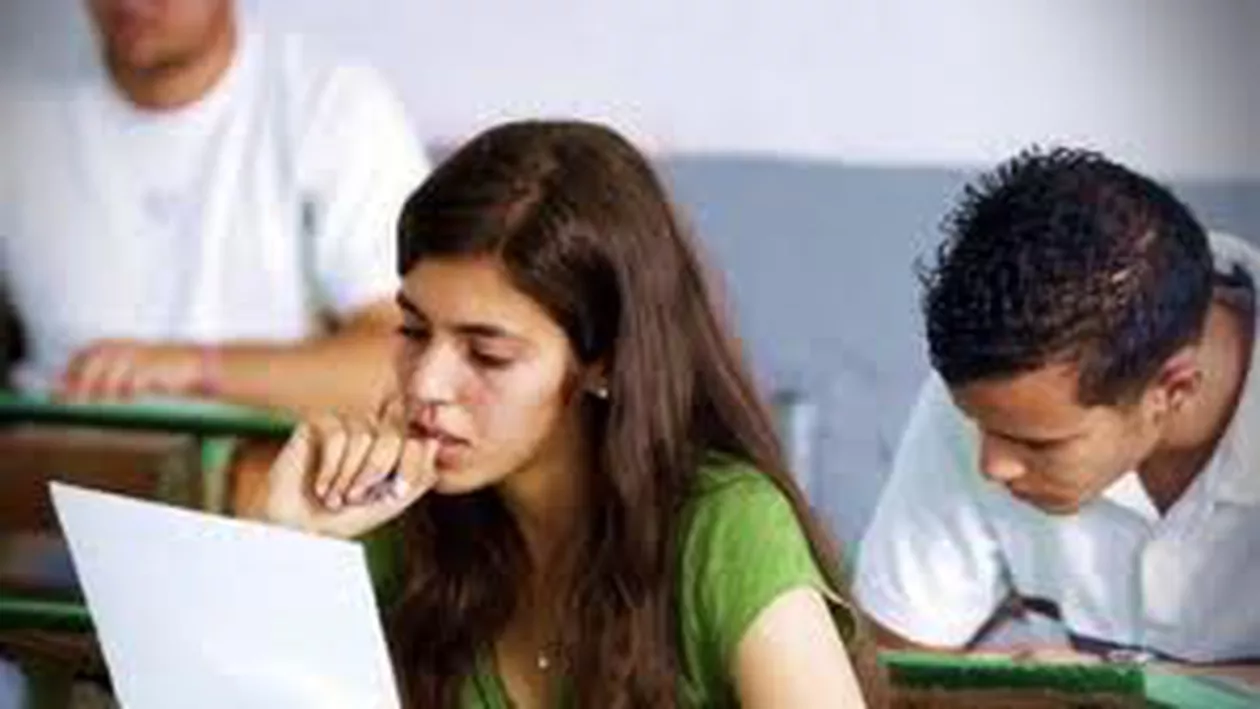 Notele din liceu, scoase de la admiterea la facultate, rămân rezultatele de la bacalaureat