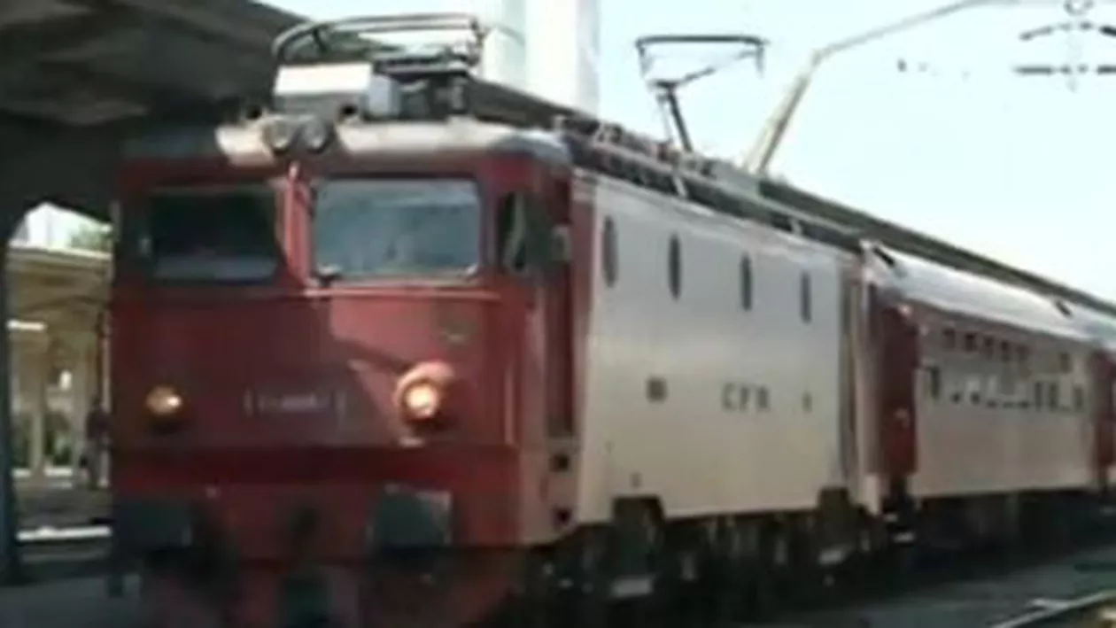 Tren personal, blocat temporar în apropiere de Târgu-Jiu