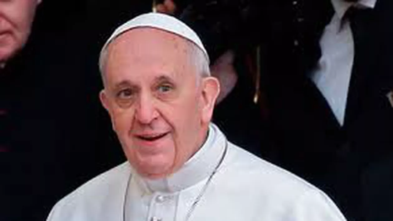 Mii de oameni, așteptați în Piața Sfântul Petru din Vatican pentru prima slujbă oficiată de Papa Francisc de Crăciun