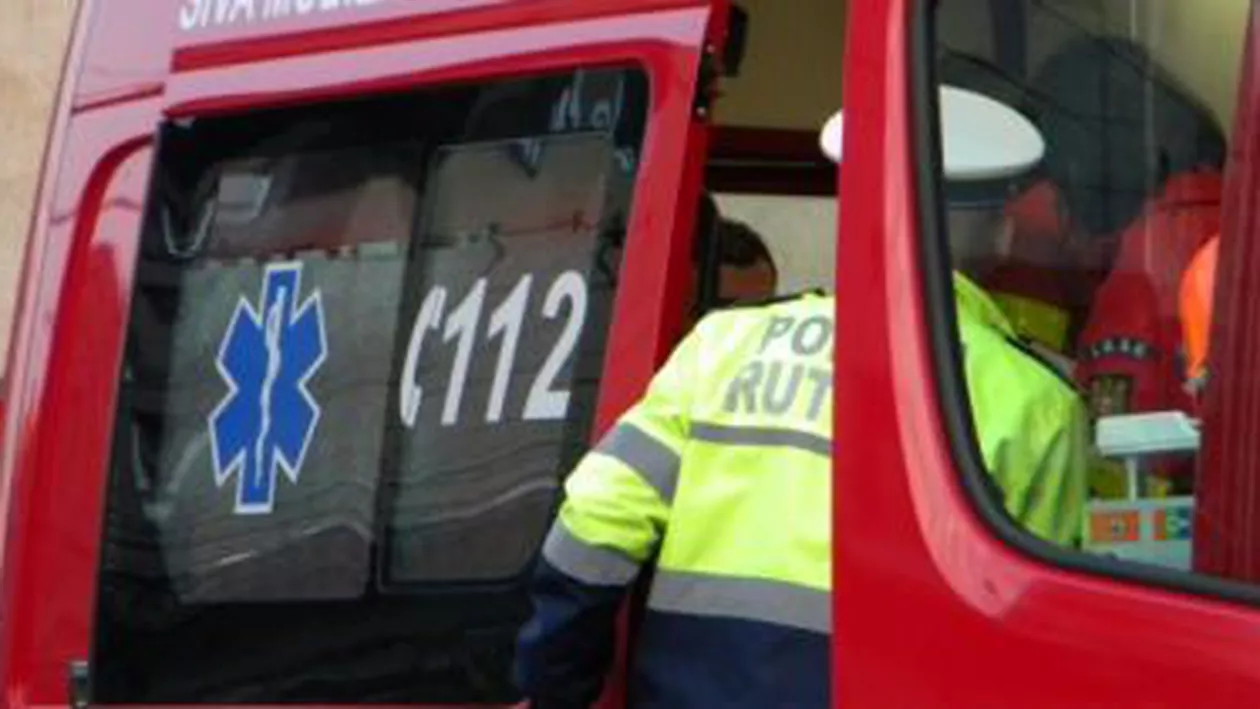 Accident grav în noaptea de Crăciun: O femeie a murit și două fetițe au ajuns la spital