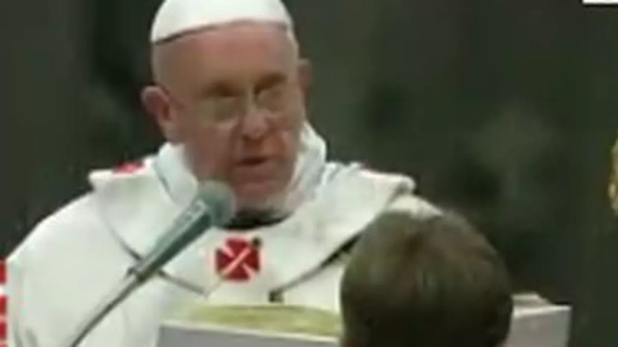 Papa Francisc, prima slujbă de Crăciun: A pledat pentru renunțarea la ură și resentimente (VIDEO)