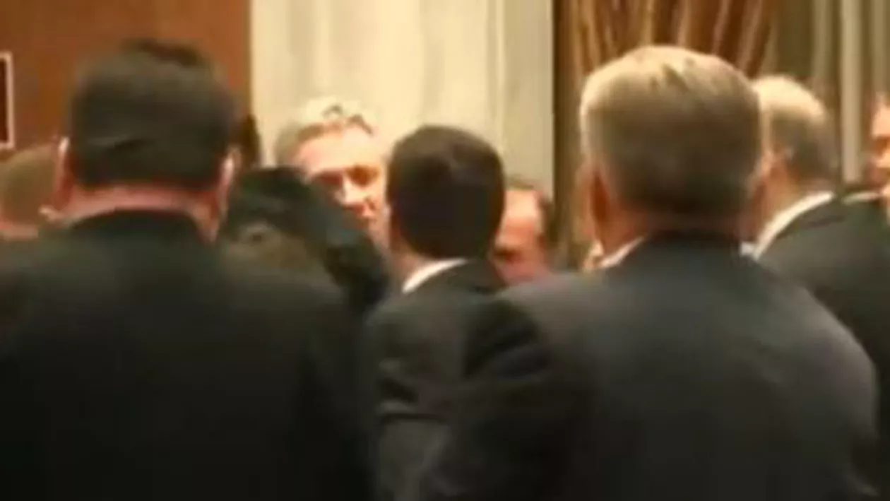 Bătaie în Parlamentul Republicii Moldova chiar în Ajunul Crăciunului (VIDEO)