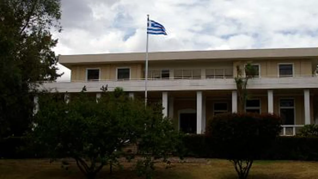 Focuri de armă la ambasada Germaniei în Atena