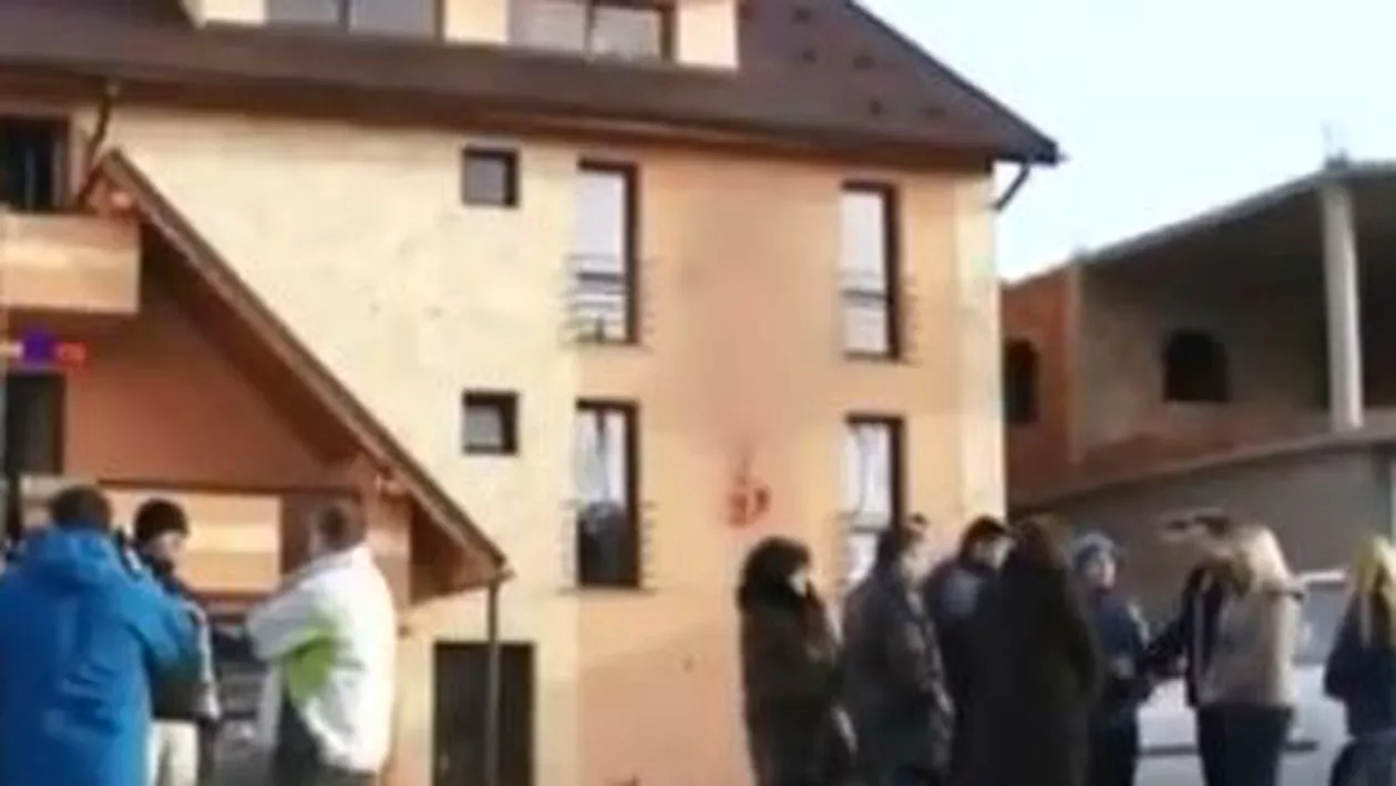 Revelion de coșmar la Rânca: Câțiva turiști reclamă că au fost bătuți de proprietarul unei pensiuni (VIDEO)