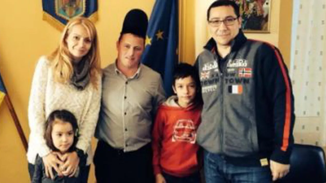 Premierul Victor Ponta, luat peste picior de Ghiță Ciobanul