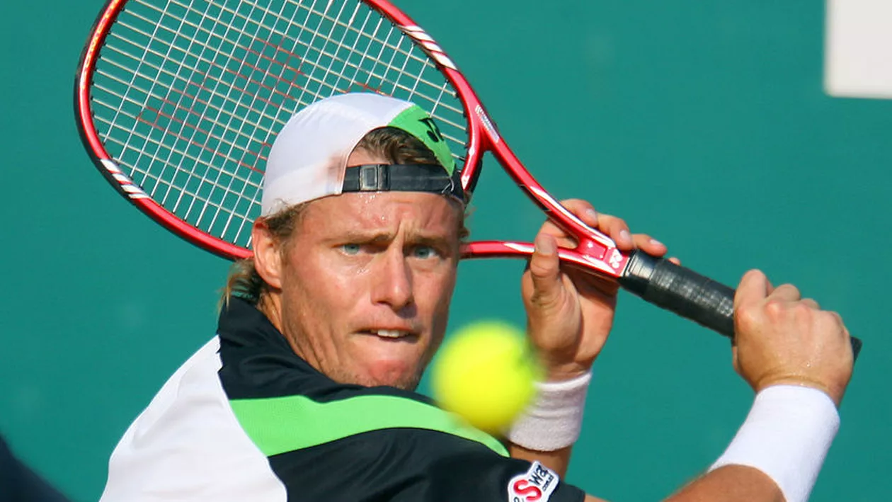 Hewitt l-a învins pe Federer şi a câştigat turneul de la Brisbane