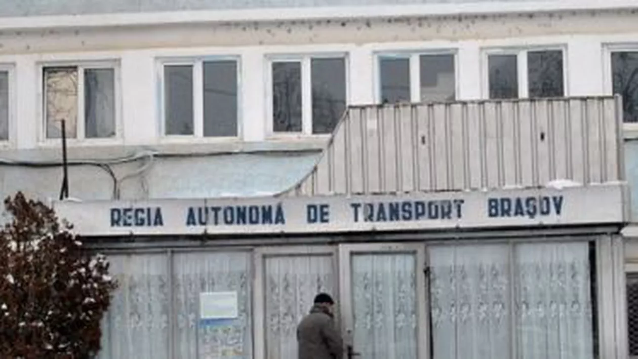 Doi directori și doi foști directori ai RAT Brașov au fost condamnați la închisoare în dosarul ridicărilor auto