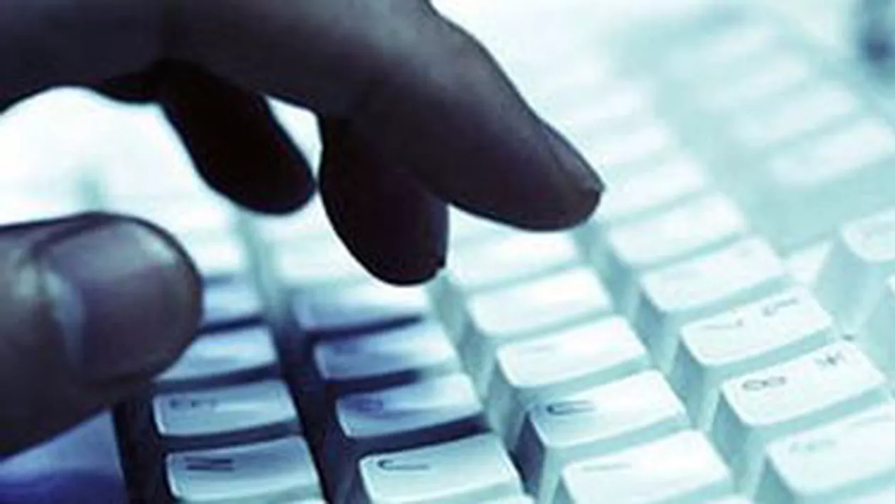 Adresele de e-mail ale actorilor Nicole Kidman, Leonardo DiCaprio și Robert Redford, piratate de hackerul Guccifer