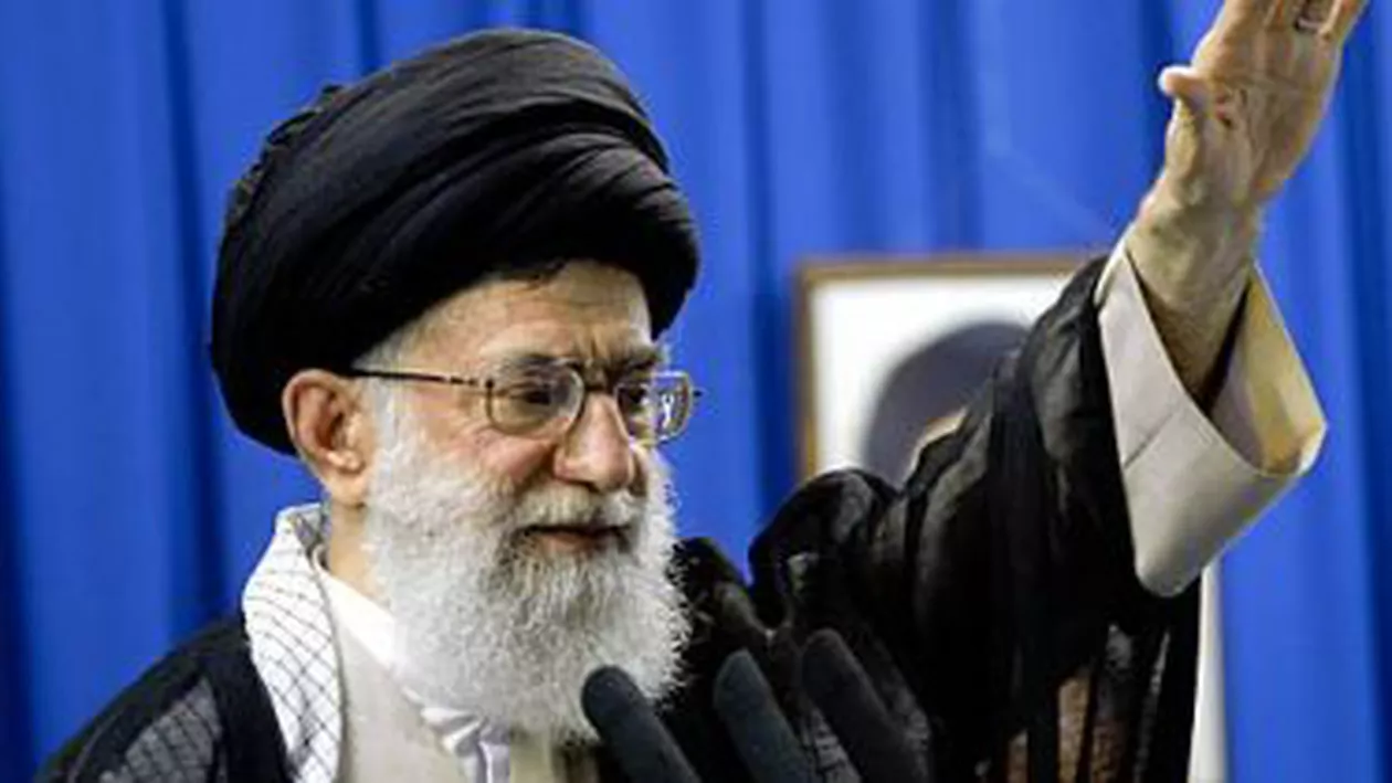 Iran: Comunicațiile online între fete și băieți, interzise de liderul spiritual Ali Khamenei