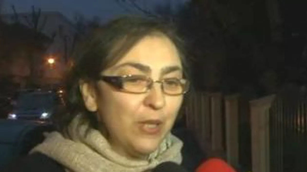 Noi imagini cu învățătoarea șpăgară, în care îi jignește pe părinți, date publicității (VIDEO)