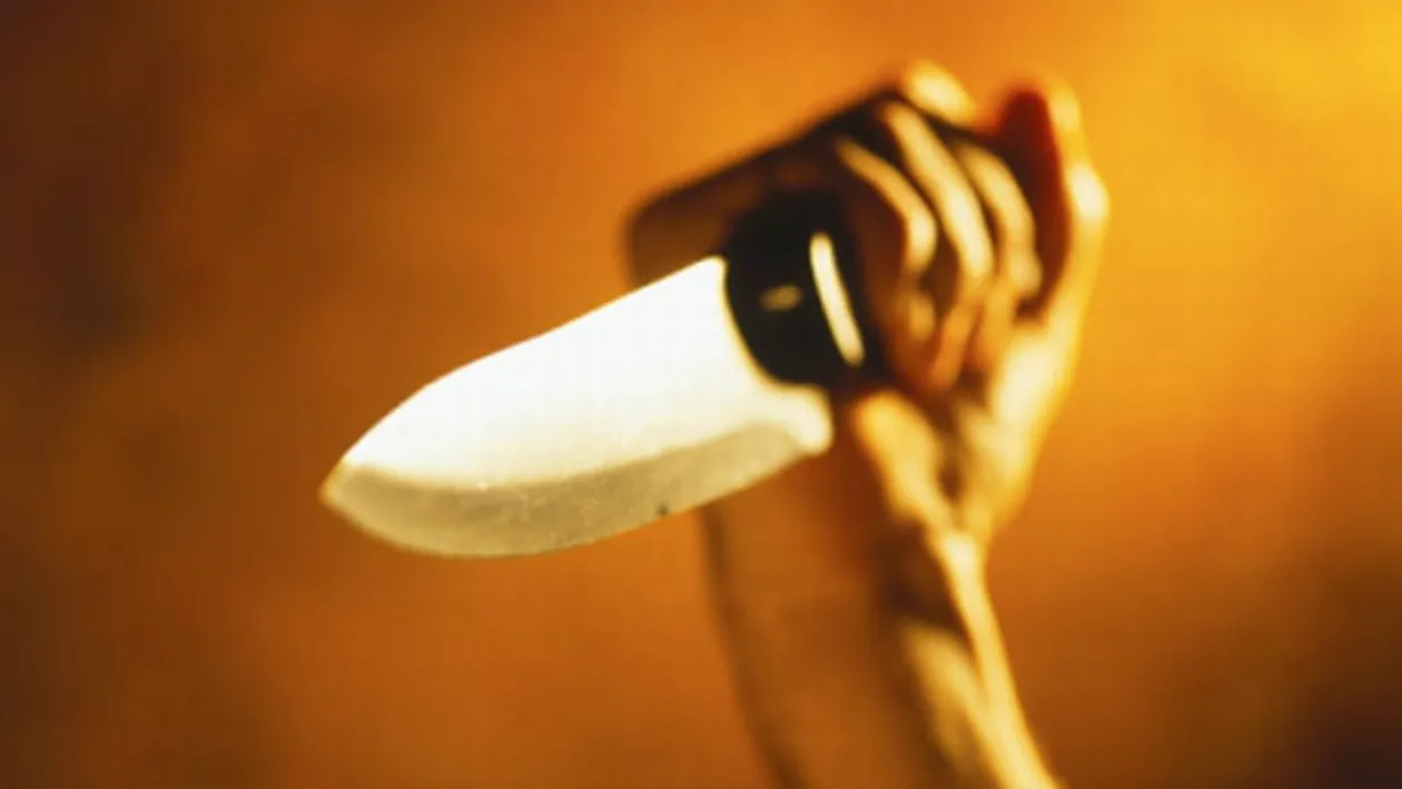 Covasna: Un tânăr şi-a ucis bunica şi şi-a rănit grav mama, ameninţând apoi că se sinucide