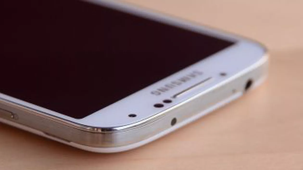 Noul Samsung Galaxy S5 ar putea fi lansat în două versiuni, una cu o carcasă din aluminiu și o alta cu carcasă din plastic