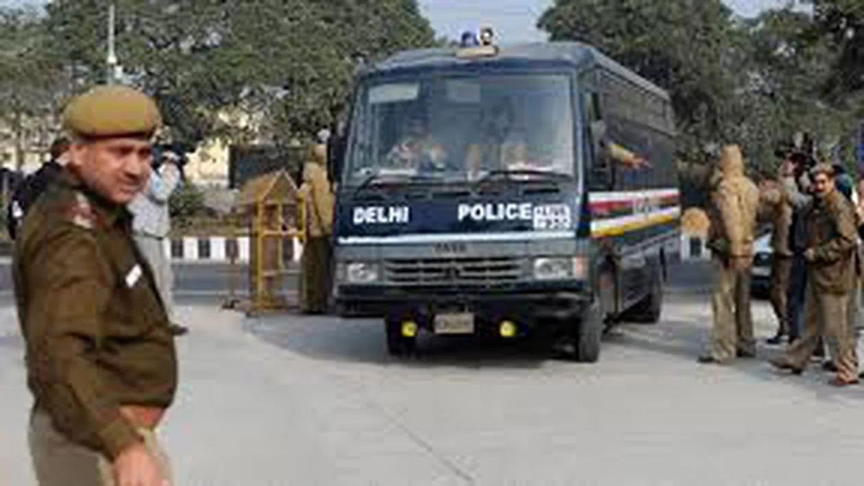 O turistă daneză a fost violată în grup la New Delhi: Șase suspecți au fost reținuți