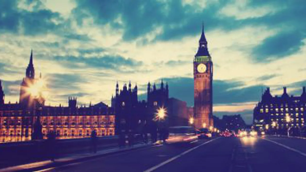 Londra a fost cea mai vizitată metropolă din lume în 2013, detronând Parisul