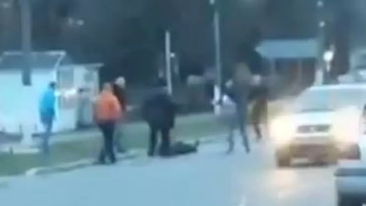 Buziaș: Un tânăr a fost bătut cu răngi în parcarea unui supermarket (VIDEO)