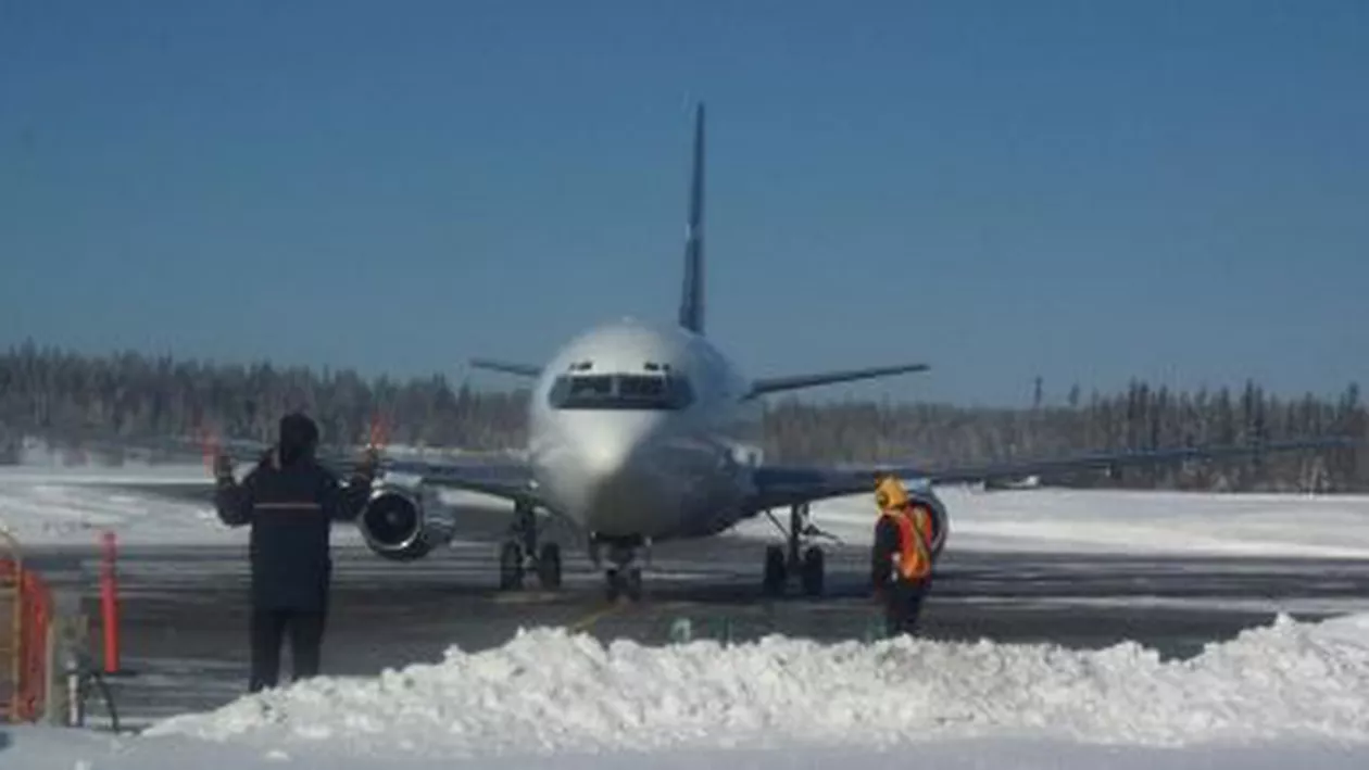 București: Traficul aerian se desfășoară normal pe aeroporturile Henri Coandă și Băneasa