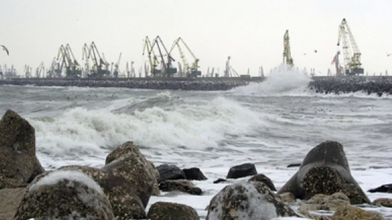 Constanţa: Porturile maritime, redeschise după aproape trei zile