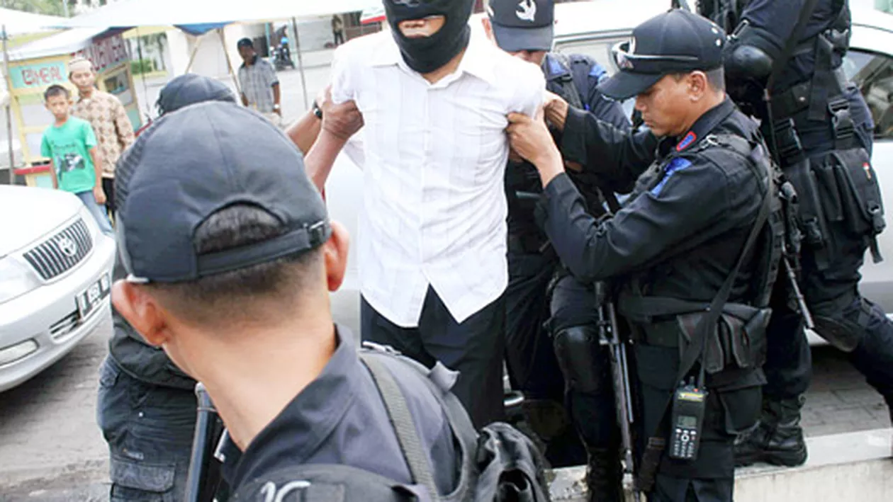 Marea Britanie are în vederea retragerea naţionalităţii pentru suspecţii de terorism