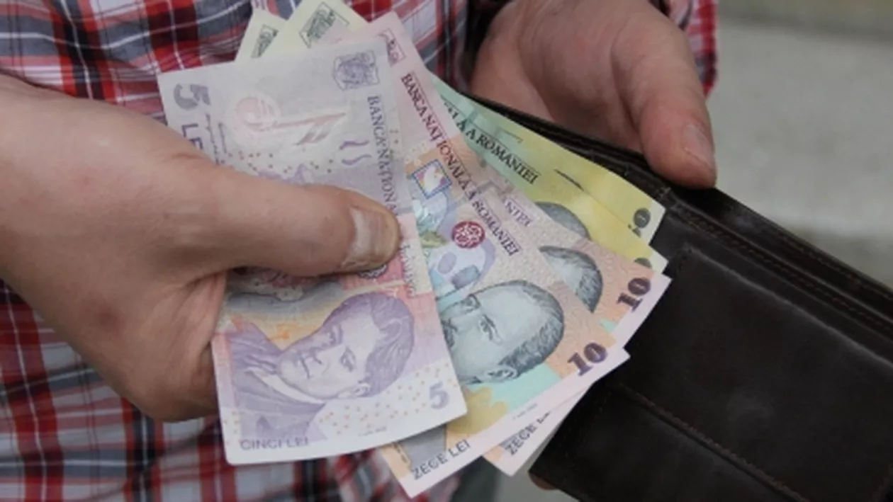 Câştigul mediu a crescut în luna decembrie cu 6,7% faţă de luna anterioară, la 1.760 lei