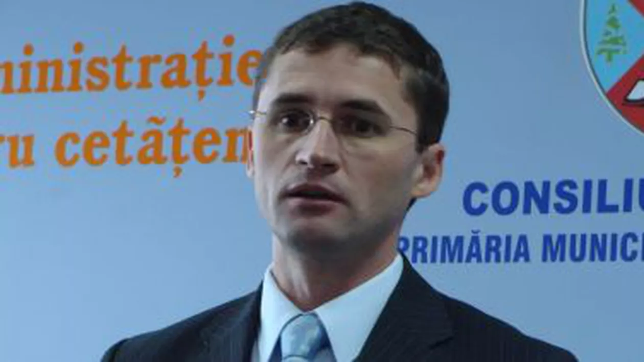 Soțul Monicăi Iacob-Ridzi, primarul din Petroșani, a demisionat din funcțiile deținute în PDL