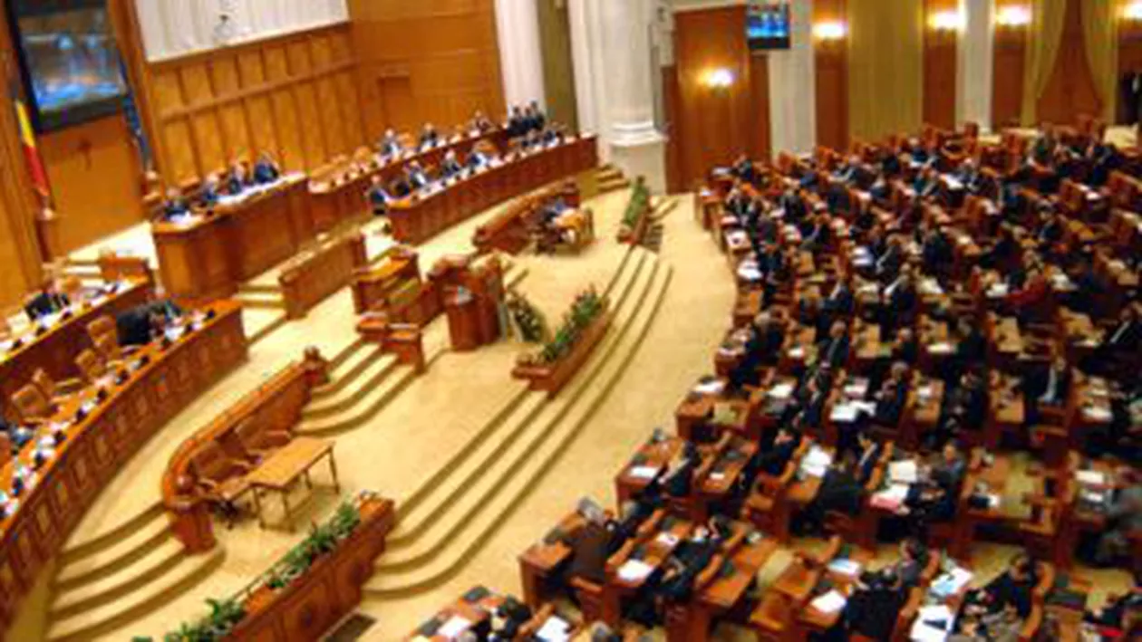 Senatorii, convocați în Plenul Parlamentului: Au fost rugați să nu lipsească