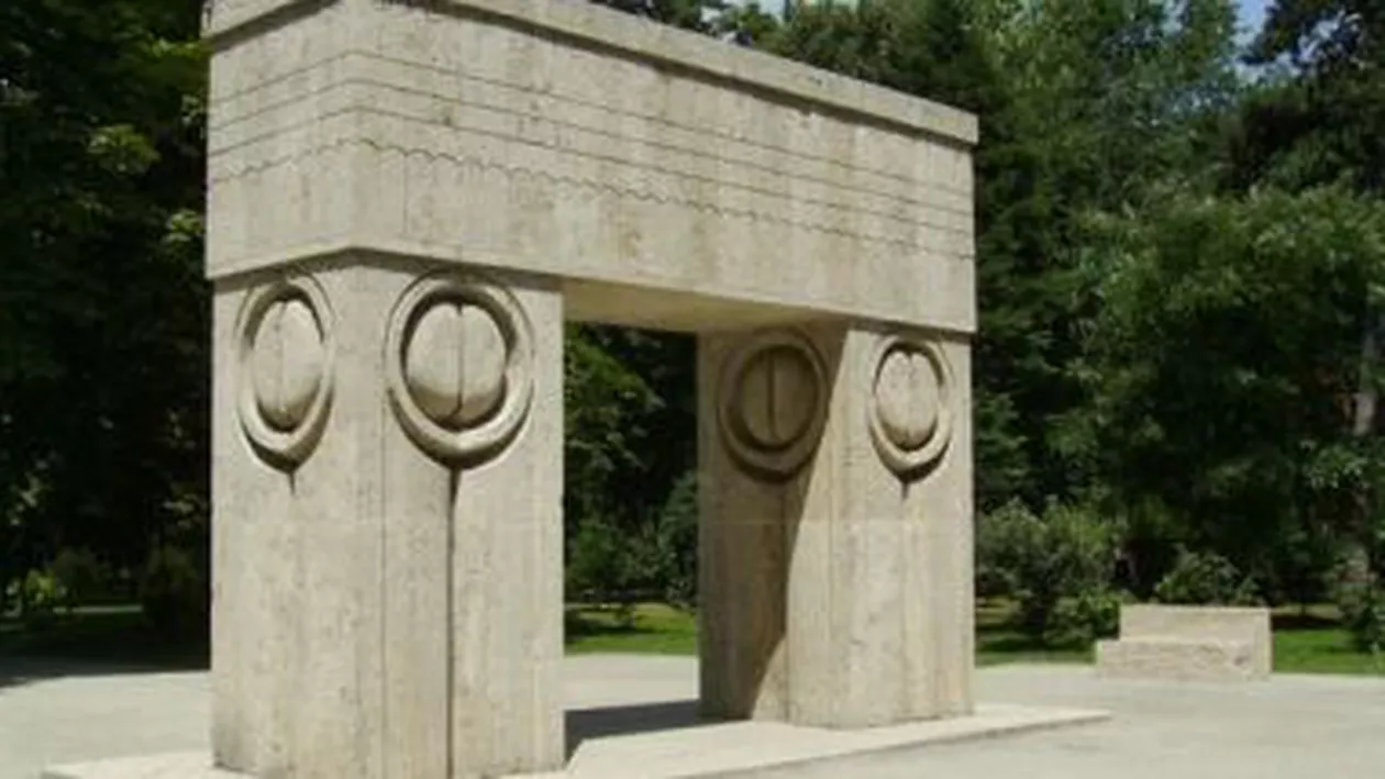 Târgu-Jiu: O comisie internațională va analiza operele sculptorului Constantin Brâncuși